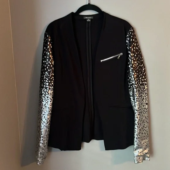 Black Sparkly Sequin Womans Blazer 😛 - Picture 3 of 7